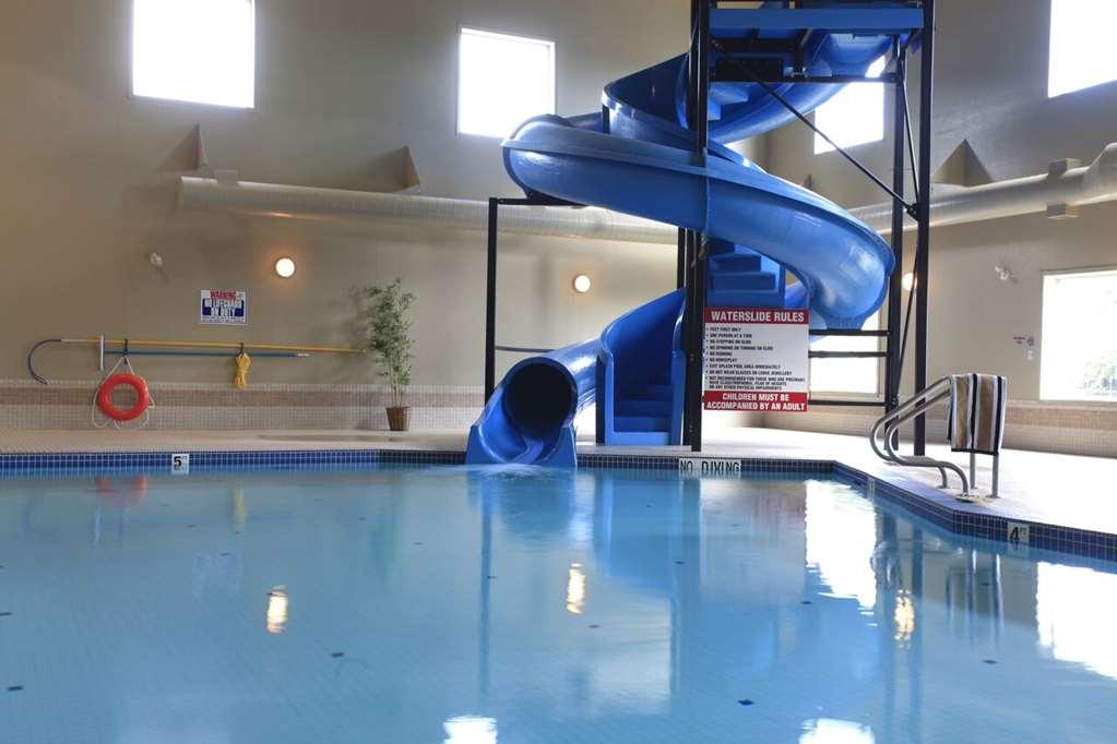Pomeroy Inn And Suites Chetwynd Ausstattung foto