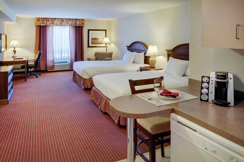 Pomeroy Inn And Suites Chetwynd Zimmer foto